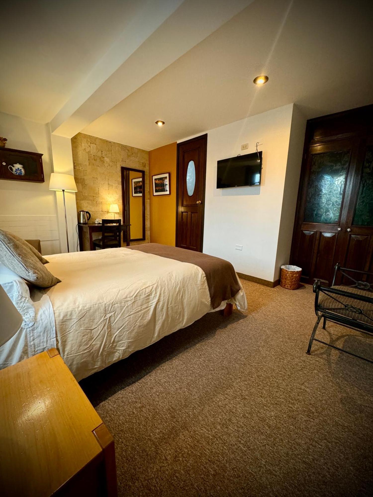 Hotel Churup Huaraz  Exterior photo